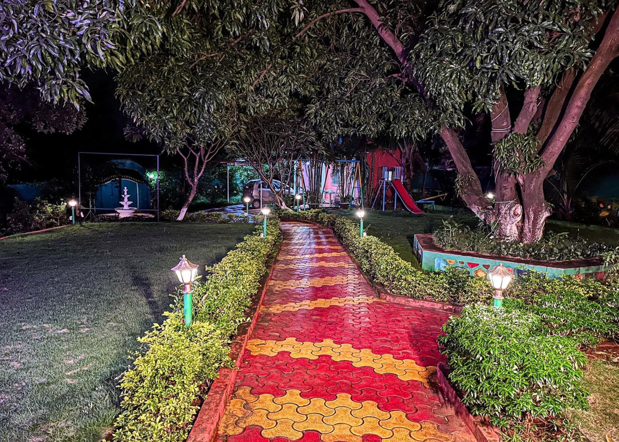 Lsq Sunita Farms Villa Chinchavli Exterior photo